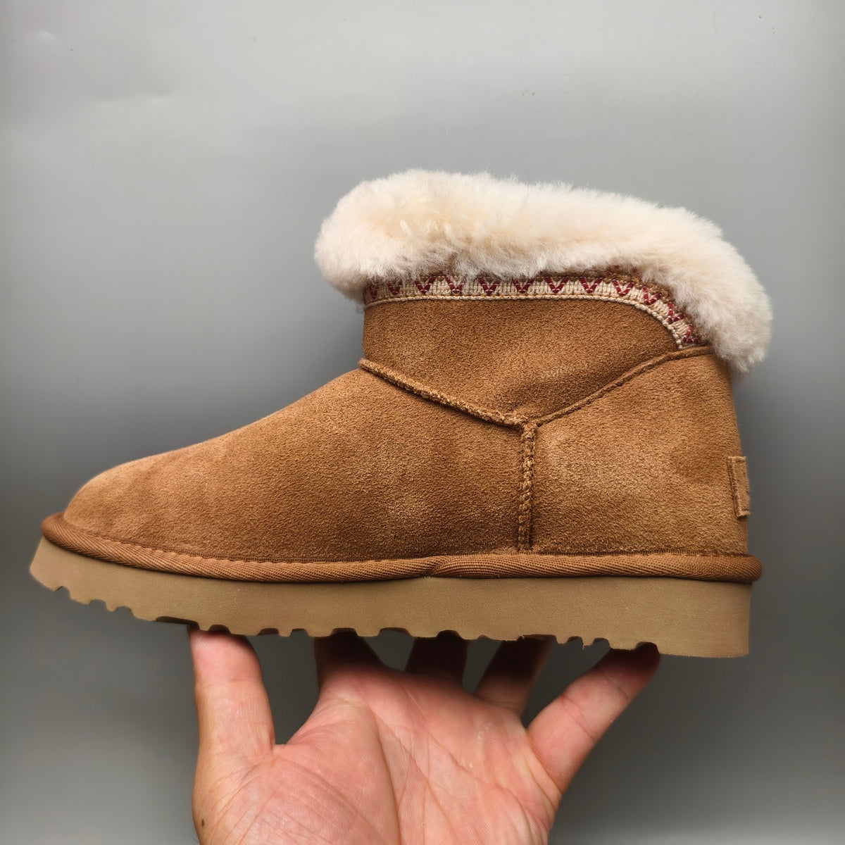 Chestnut Folk-Inspired Low-Top Casual Shoes – Style 4496