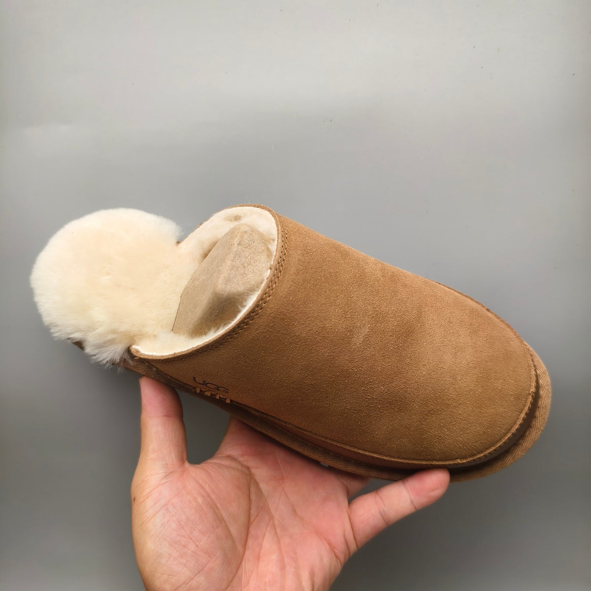 Men's Ultra-Light Fluffy Casual Slippers in Chestnut | 4585
