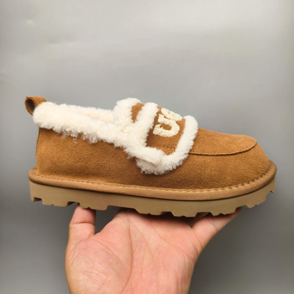Chestnut Oversized-Logo Closed-Back Casual Shoes – Style 2939