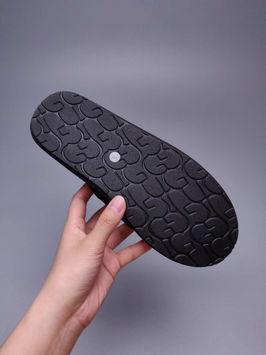 Black Big G Indoor Slippers – Style 2593