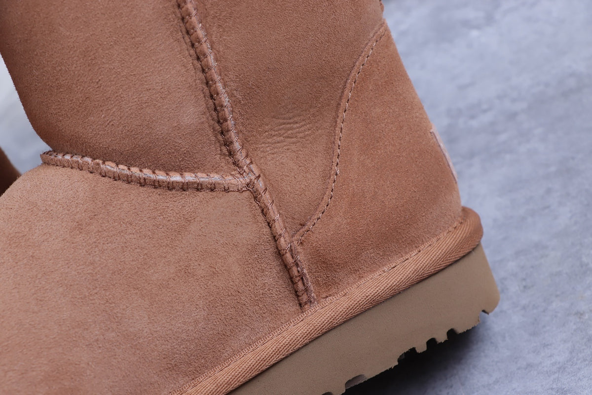 Classic Short II Boots in Chestnut | Style 6223