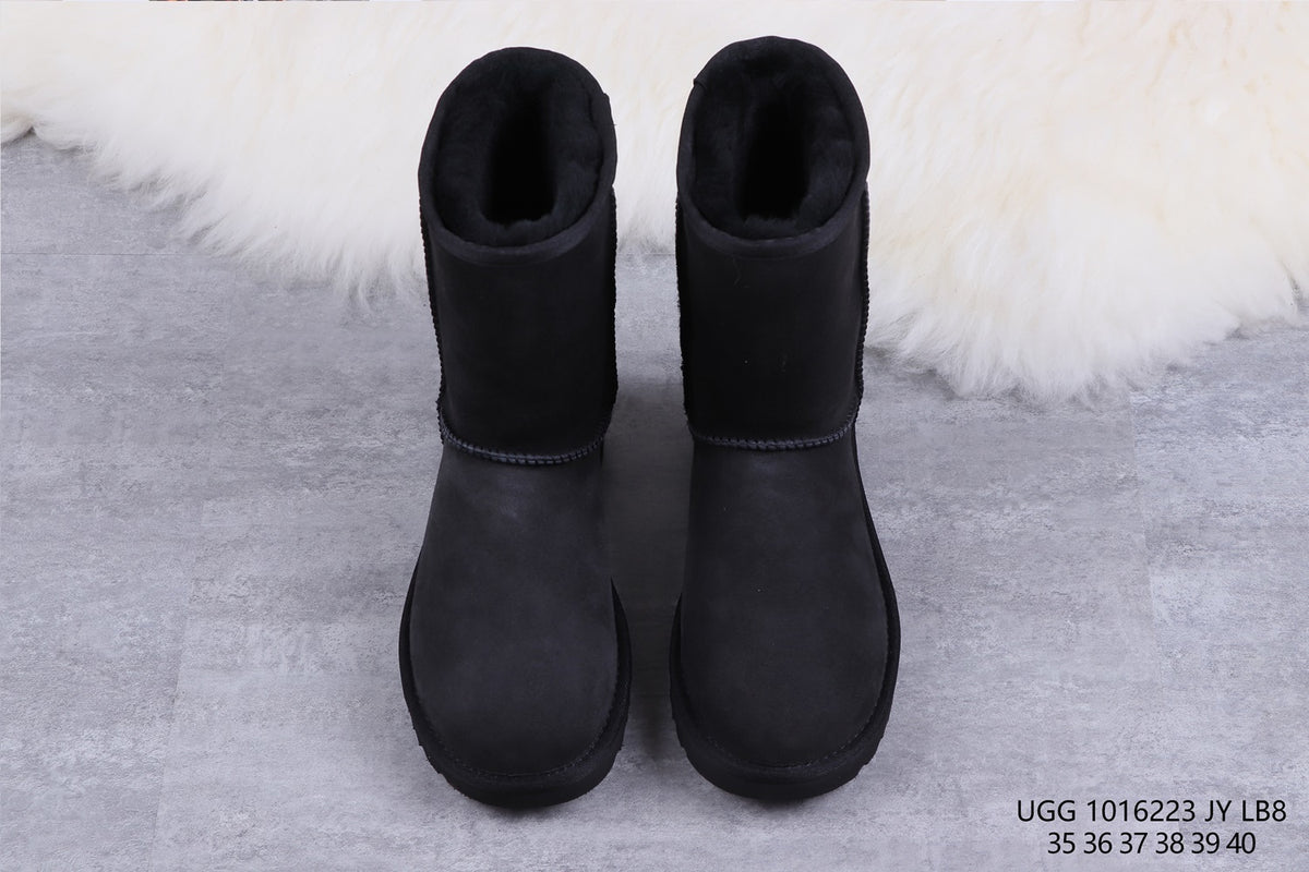 Classic Short II Boots in Black | Style 6223