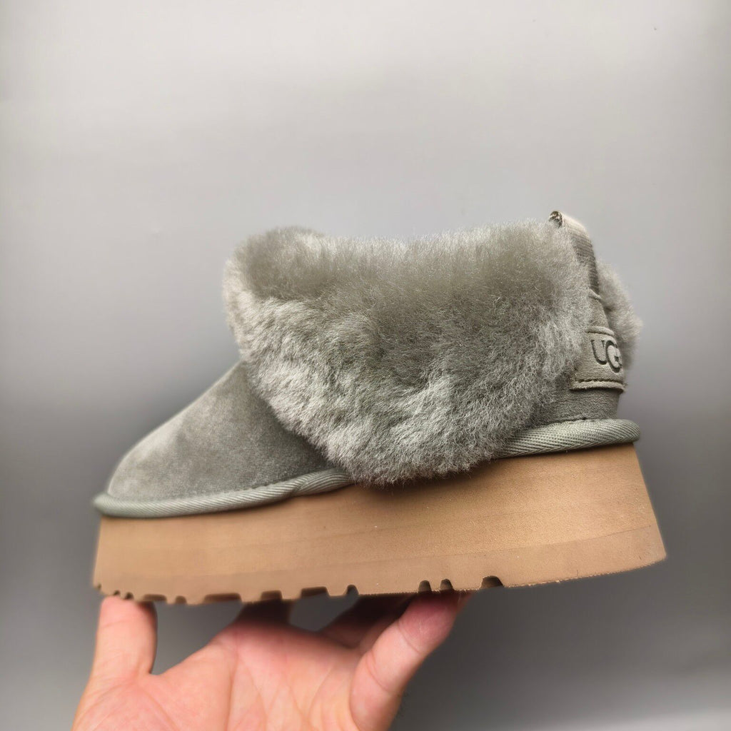 Green Suede-Look Platform Slip-On Shoes – Style 1393