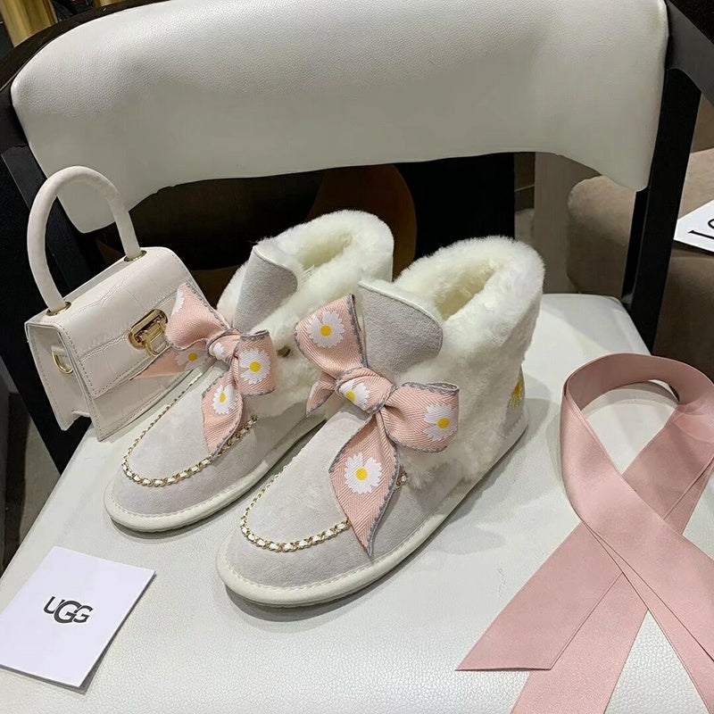 Milkshake White Daisy, Chain & Ribbon Footwear | Style 7888