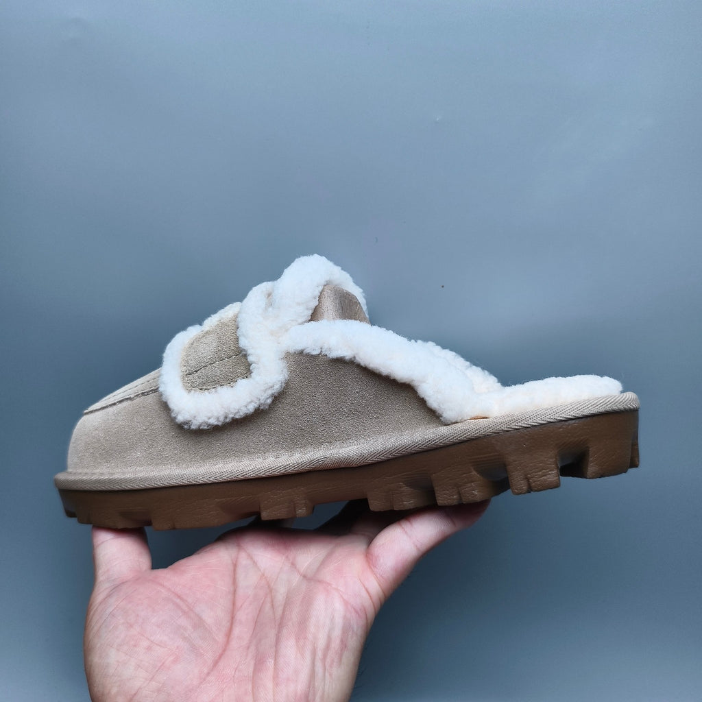 Sand Curly Plush Slippers with Oversized Logo – Style 1206