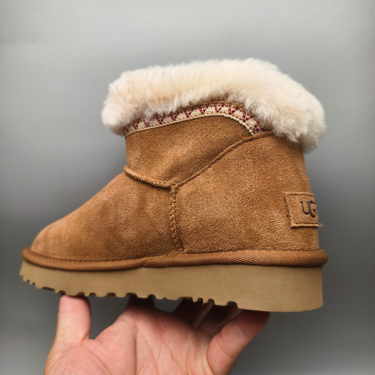 Chestnut Folk-Inspired Low-Top Casual Shoes – Style 4496