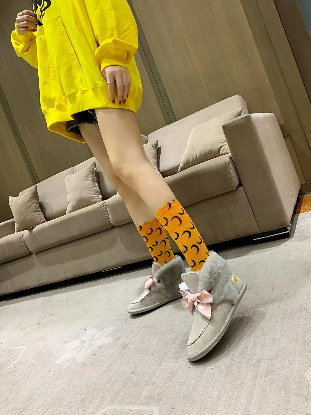 Gray Daisy, Chain & Ribbon Footwear | Style 7888