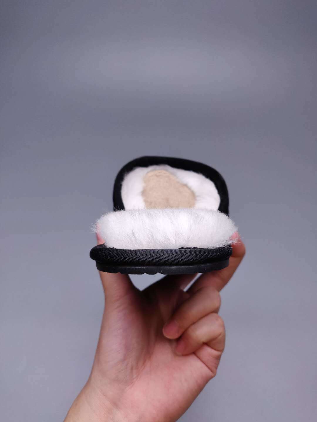 Black Big G Indoor Slippers – Style 2593