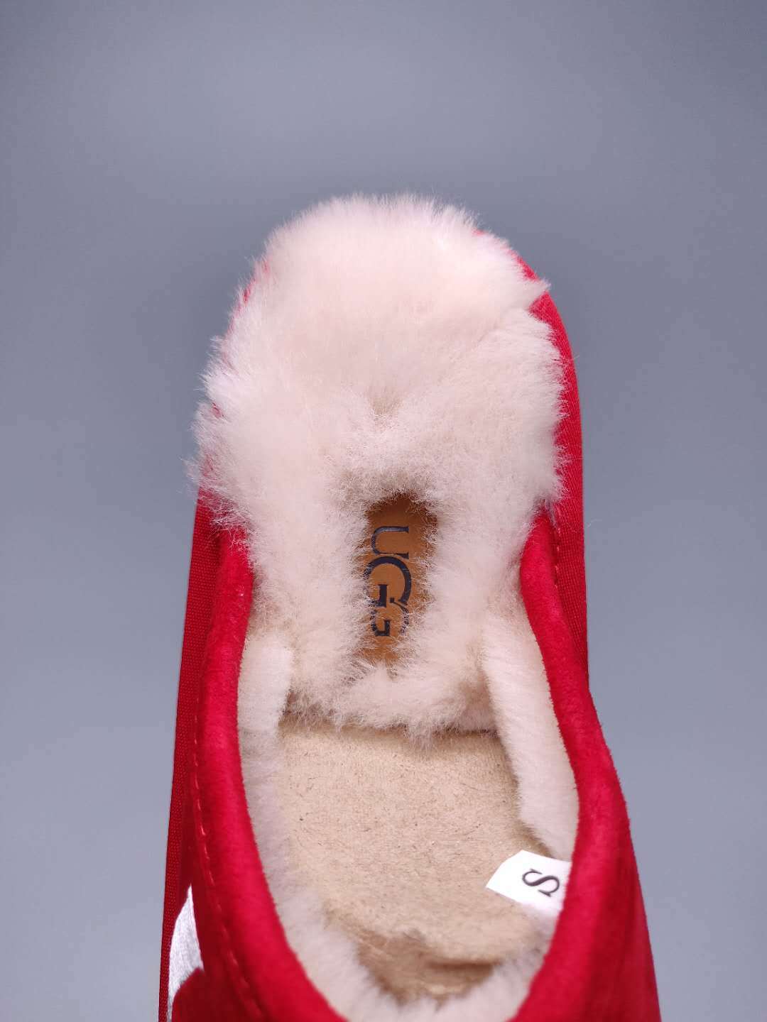 Bright Red Big G Indoor Slippers – Style 2593