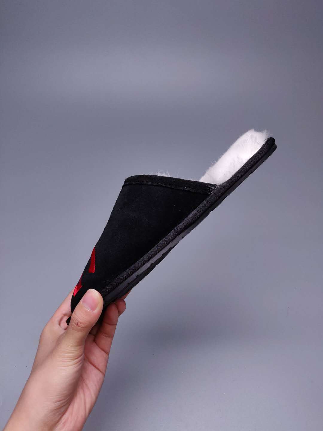 Black Big G Indoor Slippers – Style 2593
