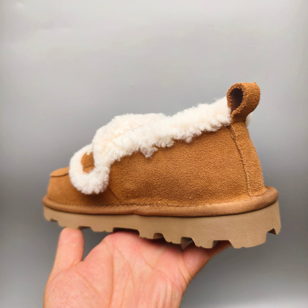 Chestnut Oversized-Logo Closed-Back Casual Shoes – Style 2939