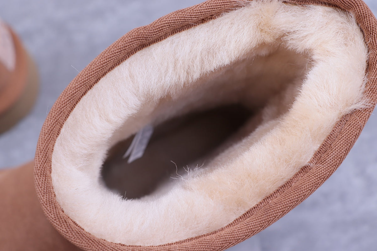 Classic Short II Boots in Chestnut | Style 6223