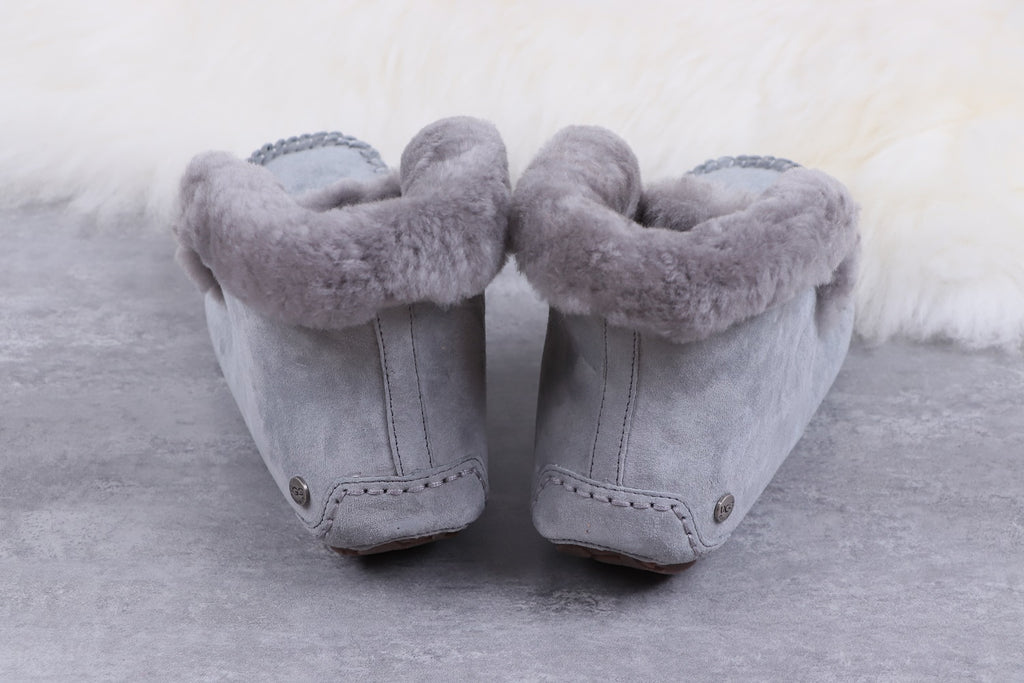 W Alena in Gray | Style 4806