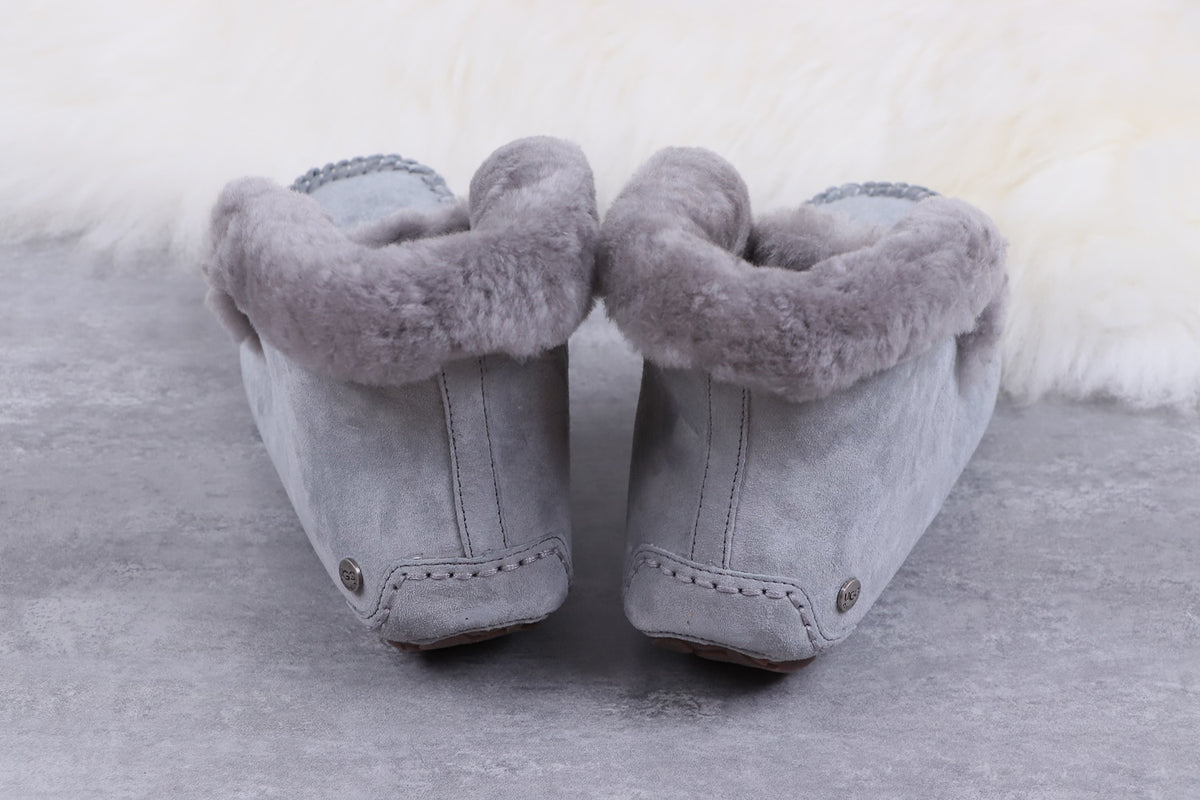 W Alena in Gray | Style 4806